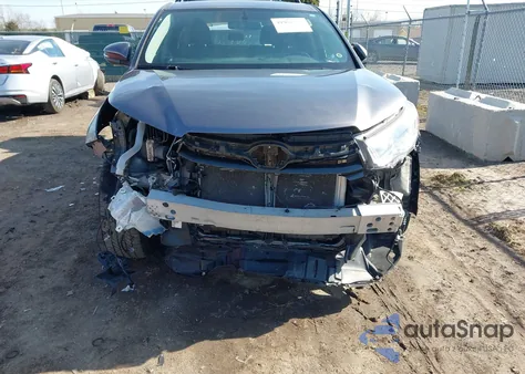 2016 Toyota Highlander Le Plus V6 из США, поврежденный, VIN 5TDBKRFH5GS290585